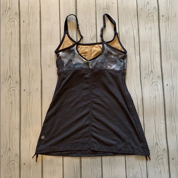 Lululemon Tank Top Size 4 With Side Pull Strings - Picture 6 of 10